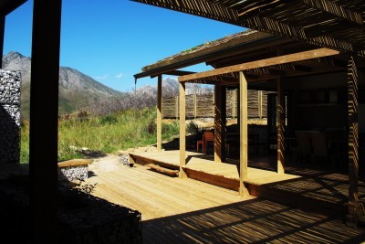 A cabin courtyard